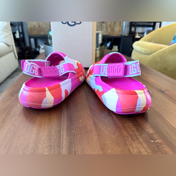 UGG Sport Yeah Capmopop Sandals - Picture 8 of 12